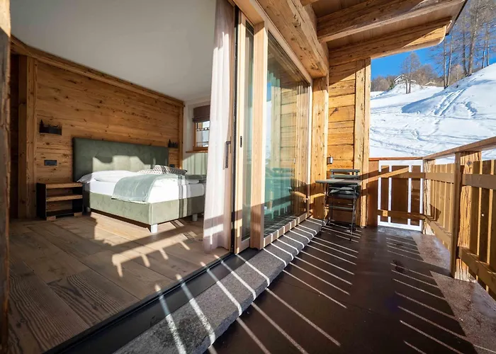 Deschana Lodge