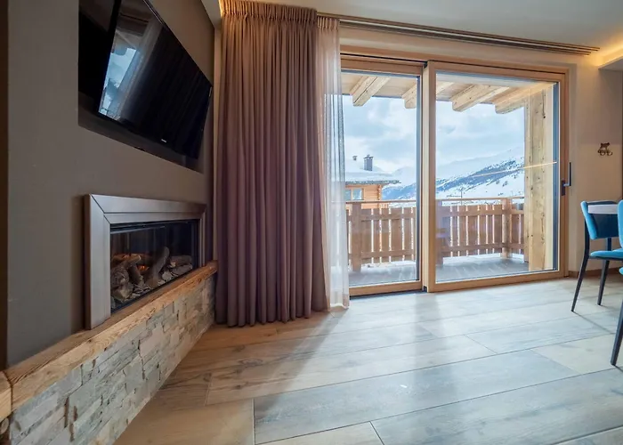 Deschana Lodge